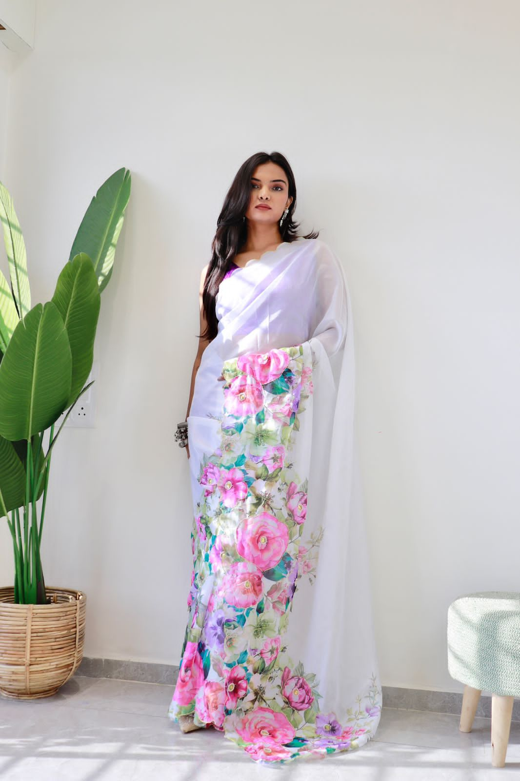 Women's Beautiful Floral Printed White Colour Soft Tabby Silk Saree With Mono Silk Blouse