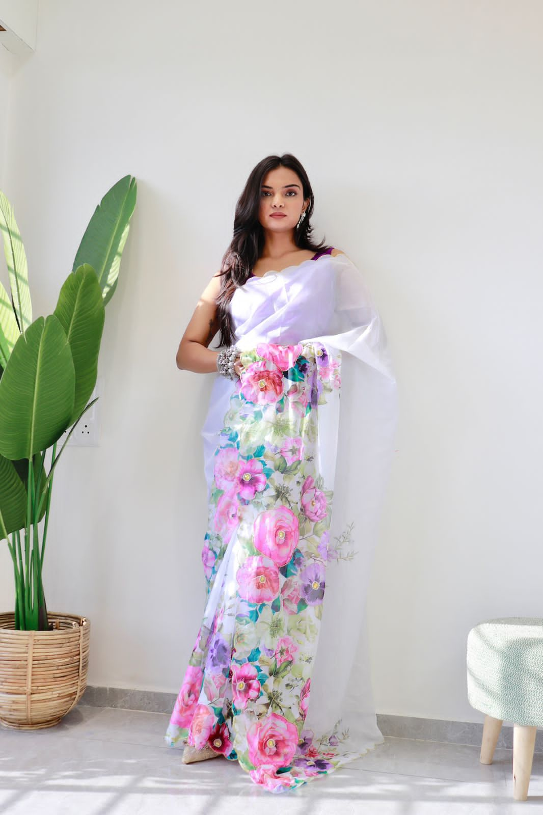 Women's Beautiful Floral Printed White Colour Soft Tabby Silk Saree With Mono Silk Blouse