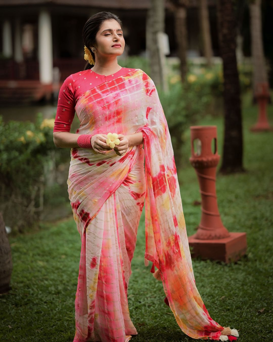 New Shibori Georgette Zari Chex Colorful Saree with Contrast Pink Phantom Silk Blouse