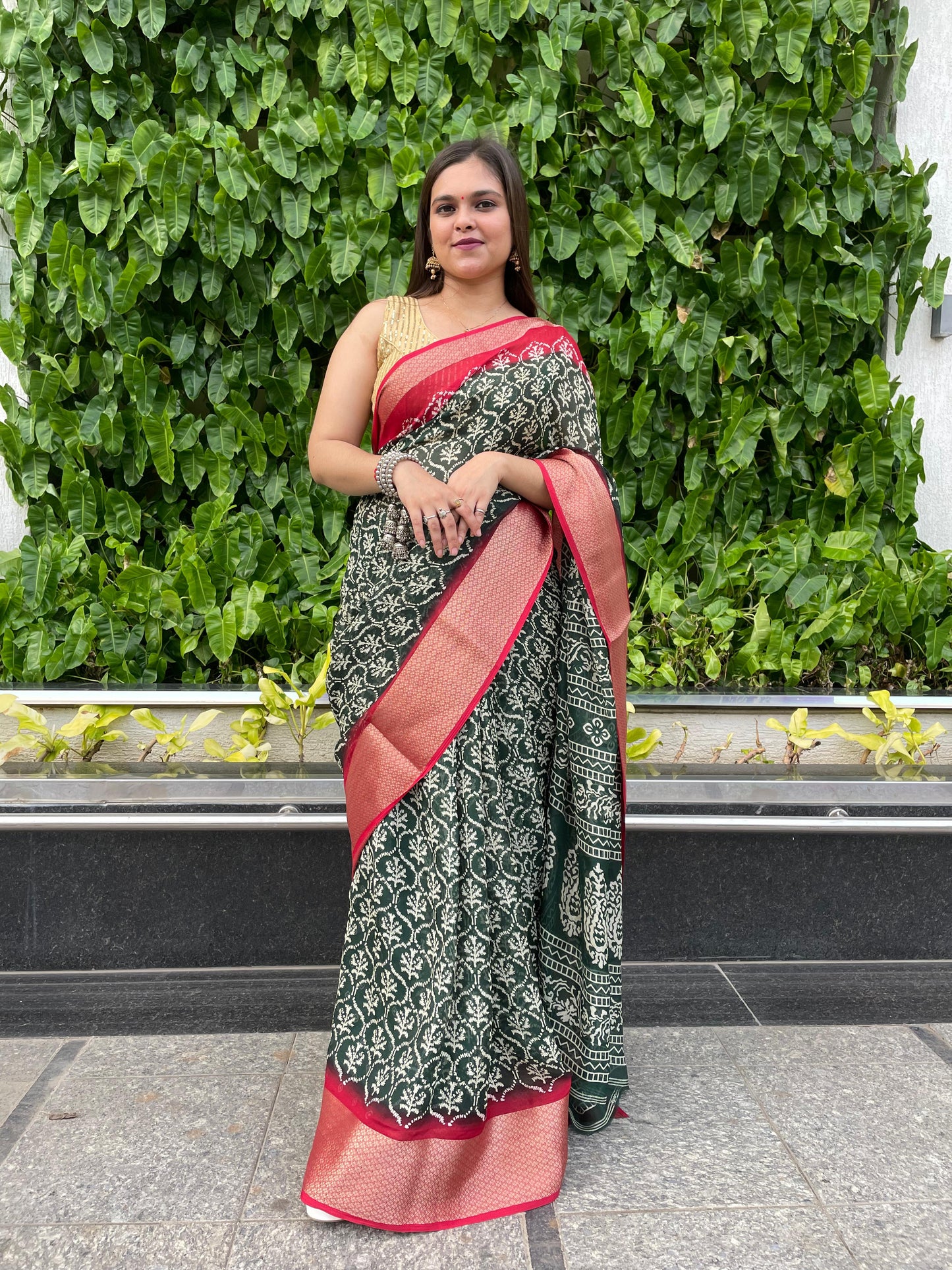 Soft Blooming Marshmallow Fabric Saree with Jacquard Border and Contrast Blouse