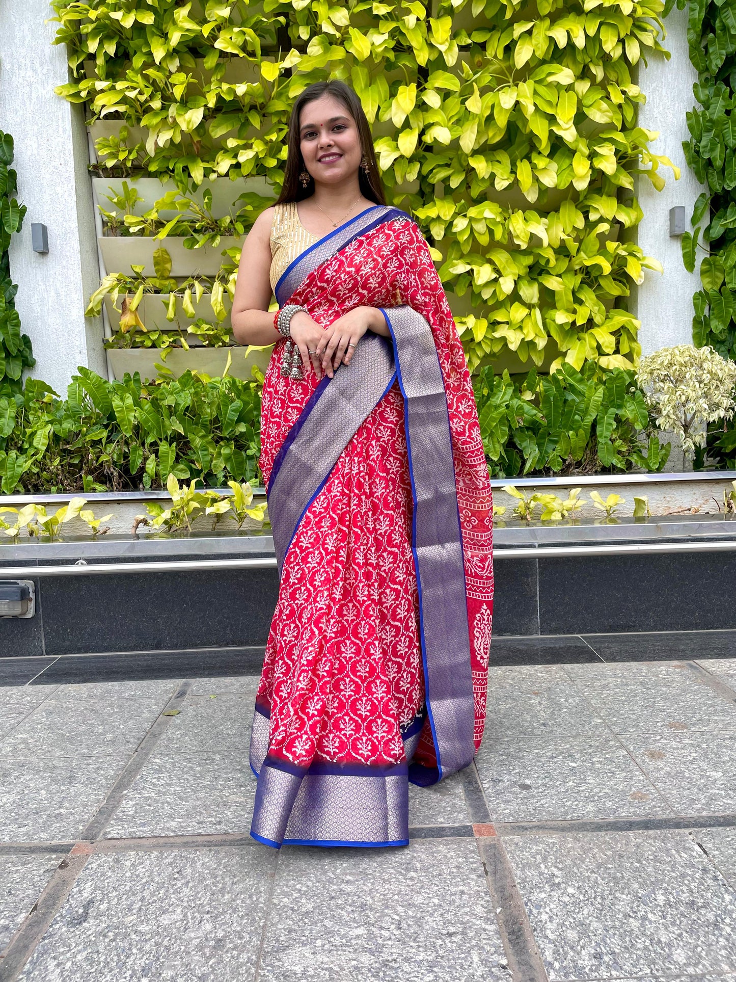 Soft Blooming Marshmallow Fabric Saree with Jacquard Border and Contrast Blouse