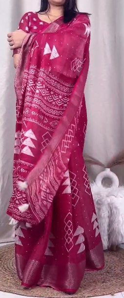 "Cotton Zari Jacquard Hand-Printed Saree: Timeless Charm with Designer Weaving & Tassels"