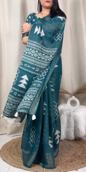 "Cotton Zari Jacquard Hand-Printed Saree: Timeless Charm with Designer Weaving & Tassels"