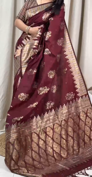 Women's Zari Weaving Hand Katha Mirror Work Banarasi Silk Cotton Saree With Meenakari Jacquard Blouse