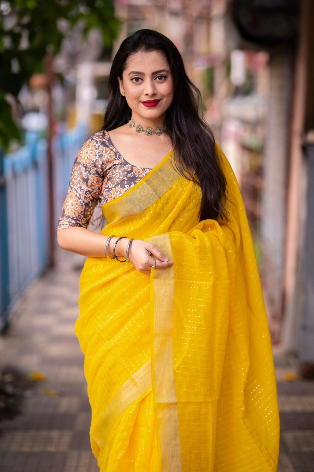 "Elegant Linen Saree with Golden Pattu Border and Sequence Work"