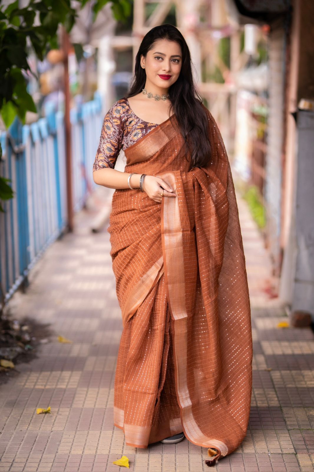 "Elegant Linen Saree with Golden Pattu Border and Sequence Work"