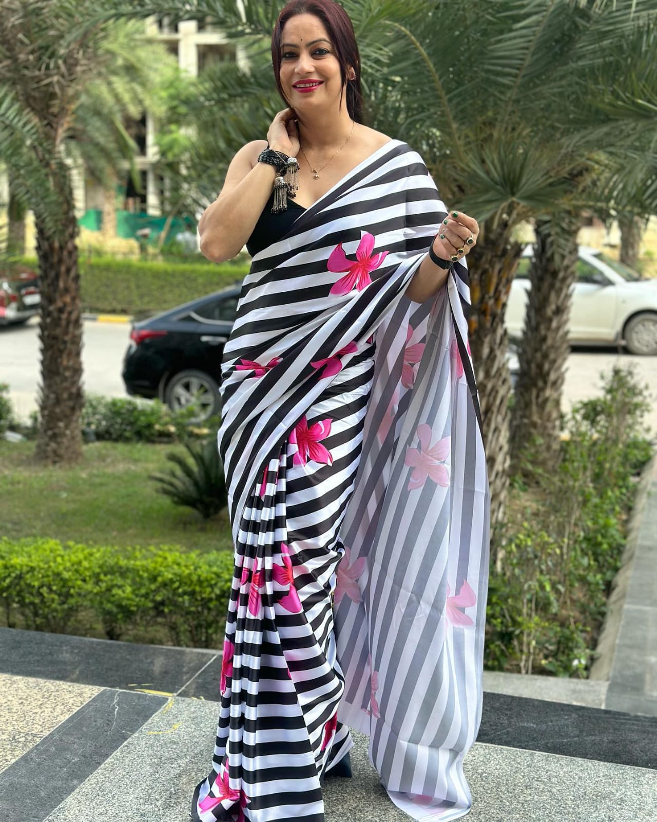 KALINI Black & White Pure Georgette Striped Saree