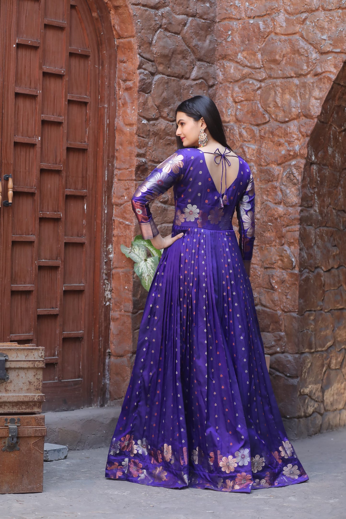 "Regal Charm: Banarasi Zari Boat Neck Gown with Keyhole Back"