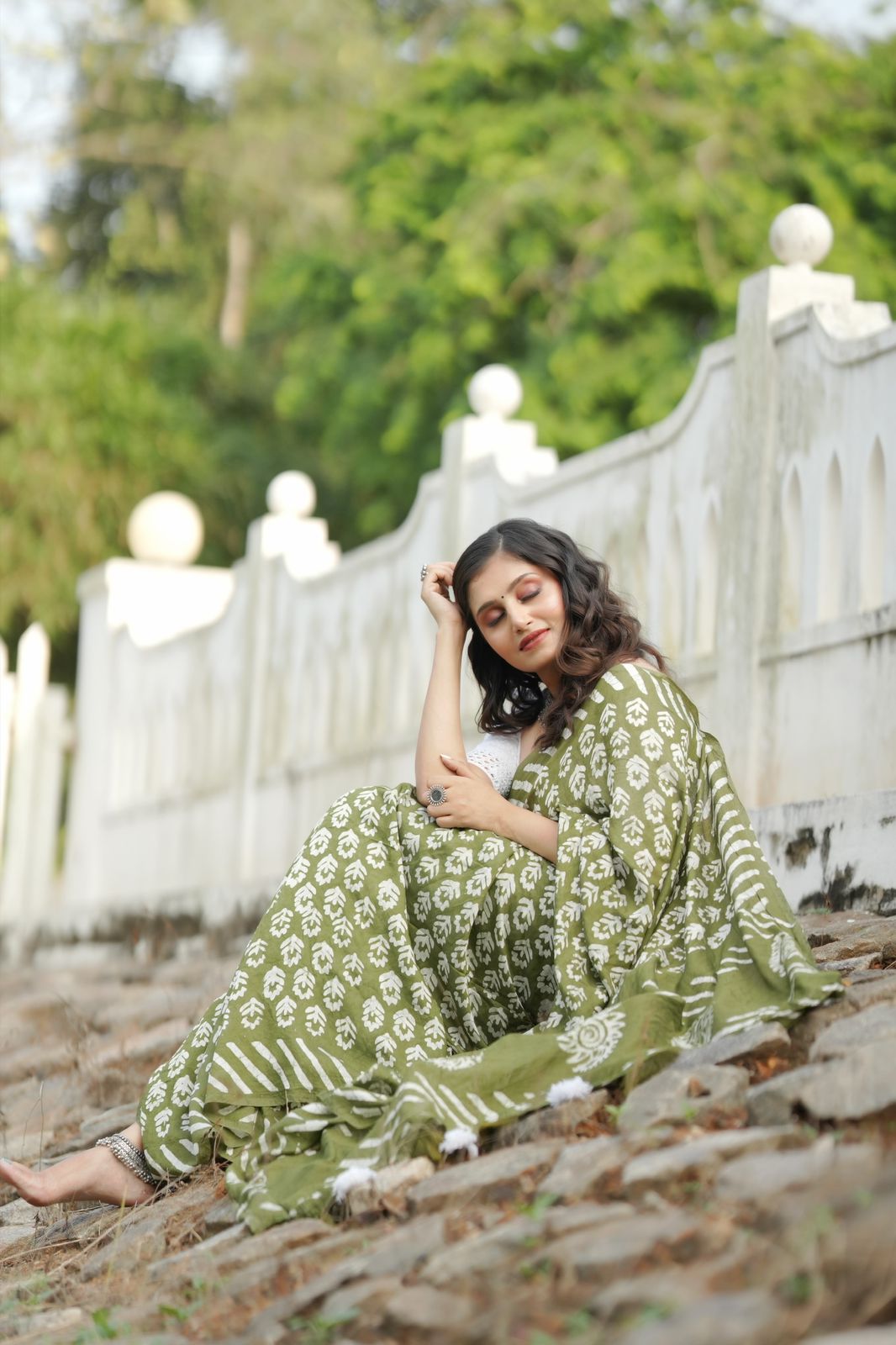 "Jaipuri Elegance: Handblock Batik Cotton Saree with Lucknowi Embroidered Blouse"