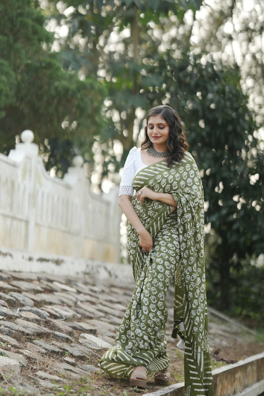 "Jaipuri Elegance: Handblock Batik Cotton Saree with Lucknowi Embroidered Blouse"