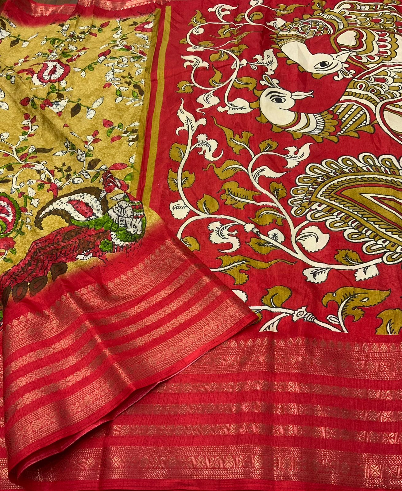 "Elegant Kalamkari Print Cotton Crepe Saree with Jacquard Border & Matching Blouse"