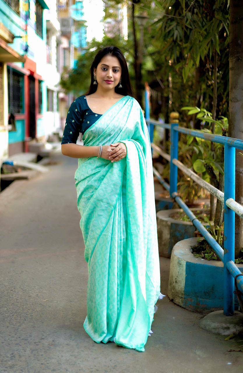 "Patola Style Soft Cotton Crape Saree with Jacquard Design and Silk Embroidered Blouse Set"