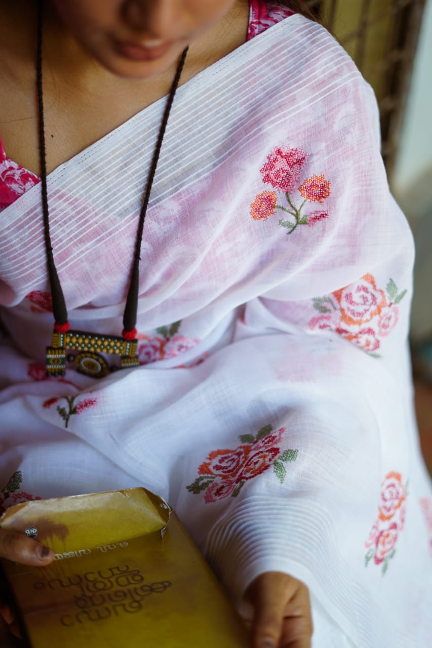 New Super White Colour Linen Pattu Saree with Pink Printed Blouse