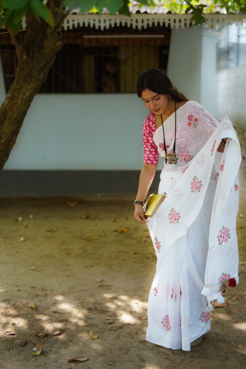 New Super White Colour Linen Pattu Saree with Pink Printed Blouse