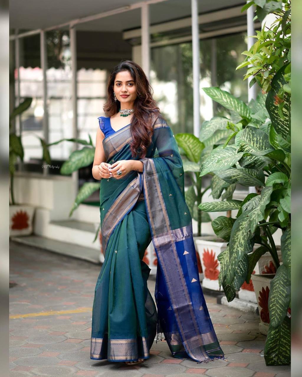 Women's Beautiful Soft Silk Rama With Royal Blue Colour Saree With Unstitched Blouse