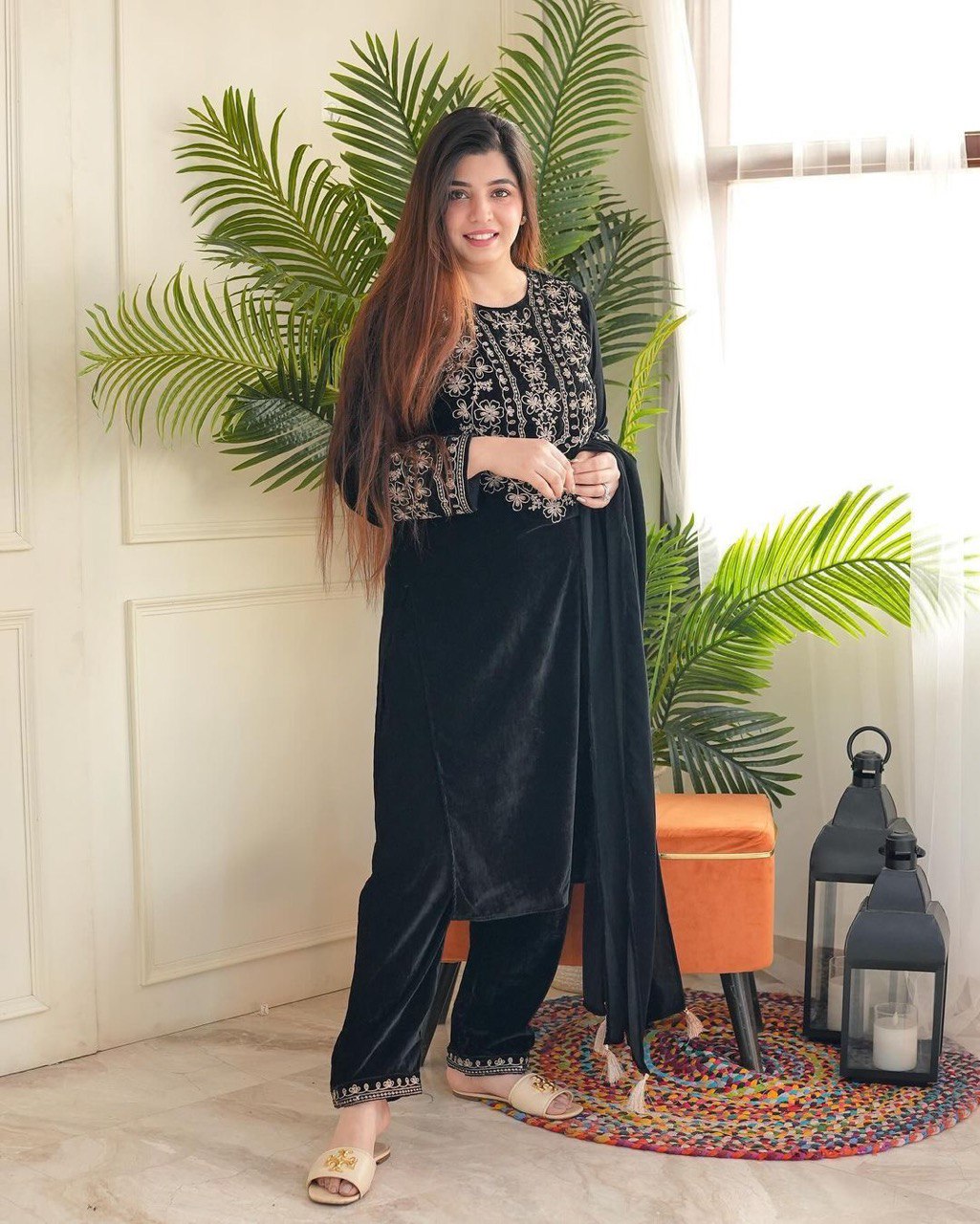 "Velvet Elegance: Winter-Ready Embroidered Viscos Velvet Top Wear Kurta , Free-Size Pant, and Georgette Dupatta"