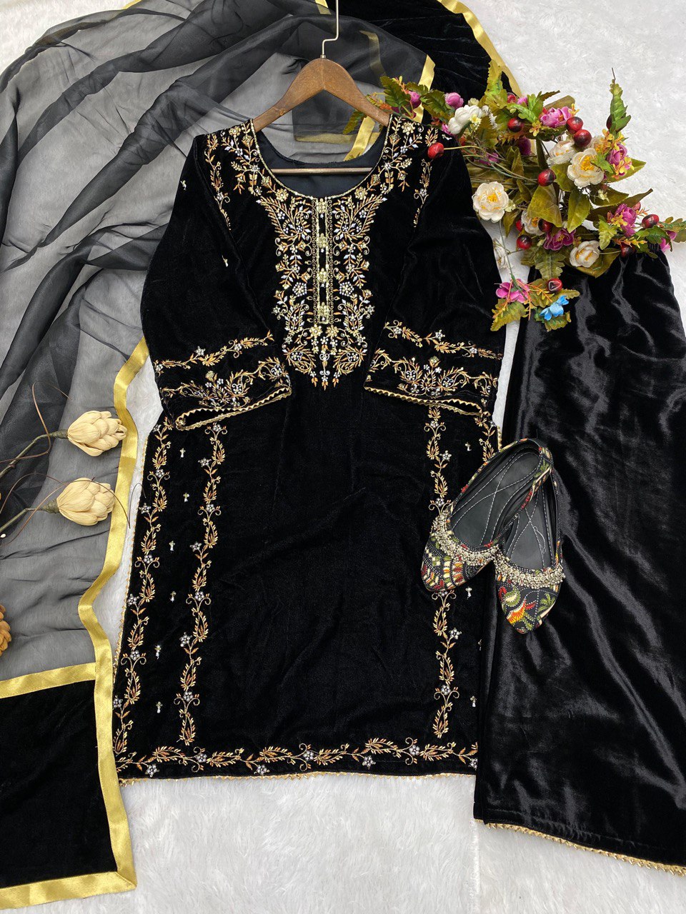 "Velvet Elegance: Sequin Embroidery Winter Suit Set with Organza Dupatta - Luxe Comfort for Festive Chic"