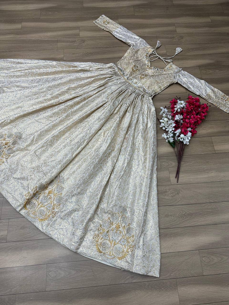 Women's Beautiful Jacquard Weaving Embroidered Ready to Wear Gown