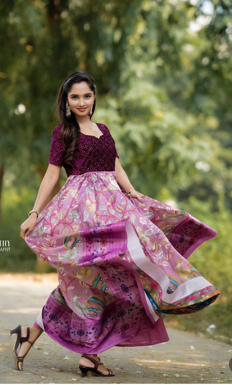 "Exquisite Jacquard Weave Embroidered Gown with Micro Cotton Inner"