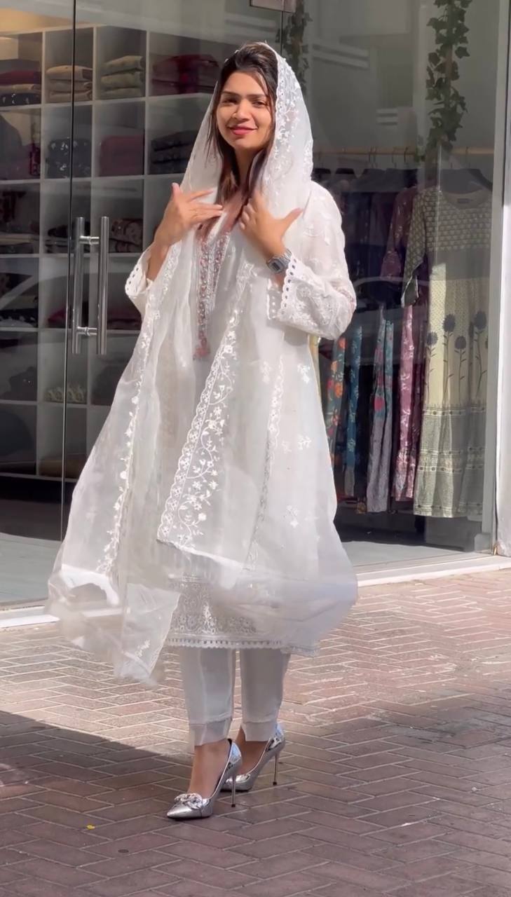 "Embroidered White Colour Organza Party Wear Kurta Top,Pant and Fancy Dupatta"