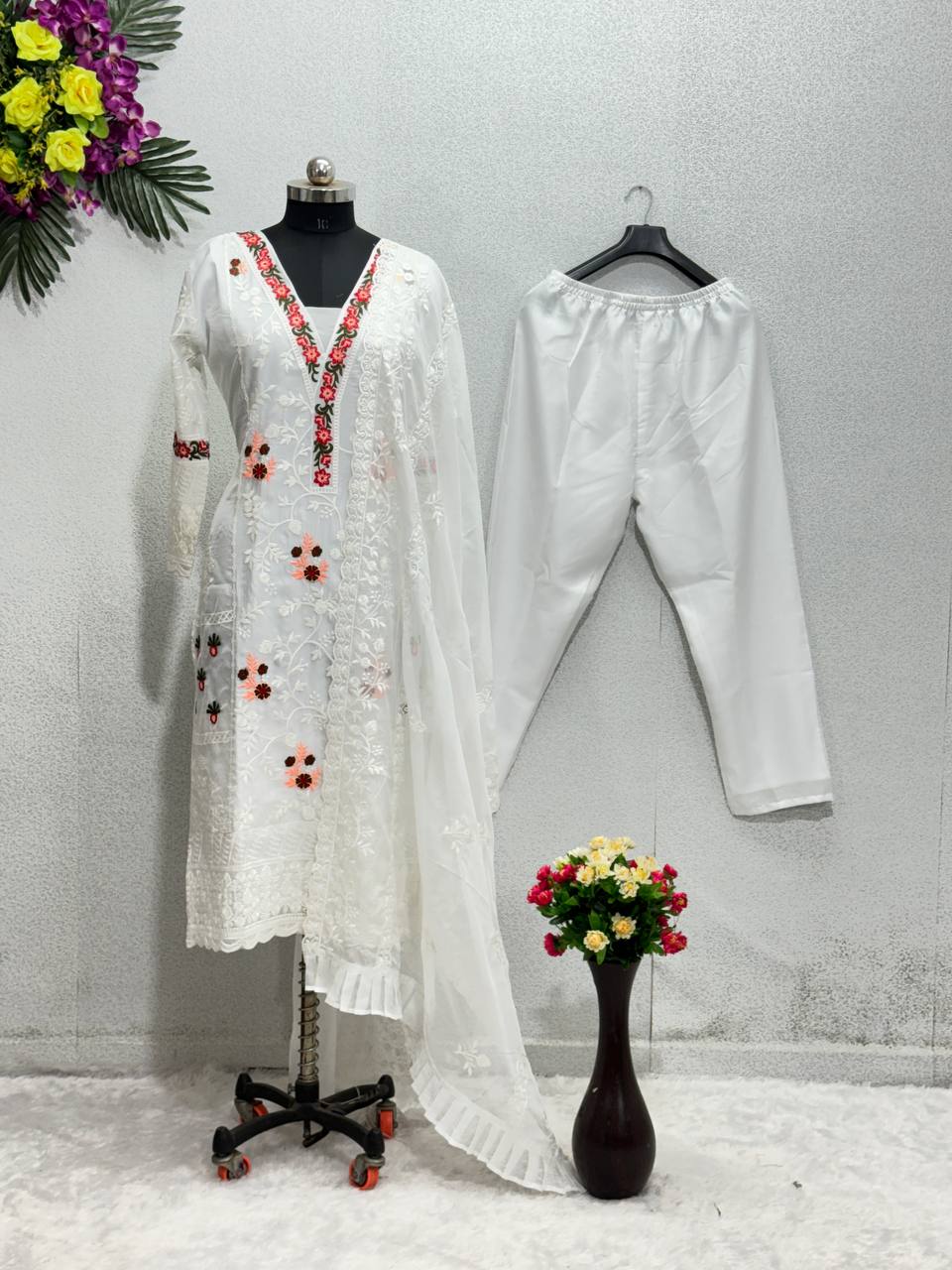 "Embroidered White Colour Organza Party Wear Kurta Top,Pant and Fancy Dupatta"