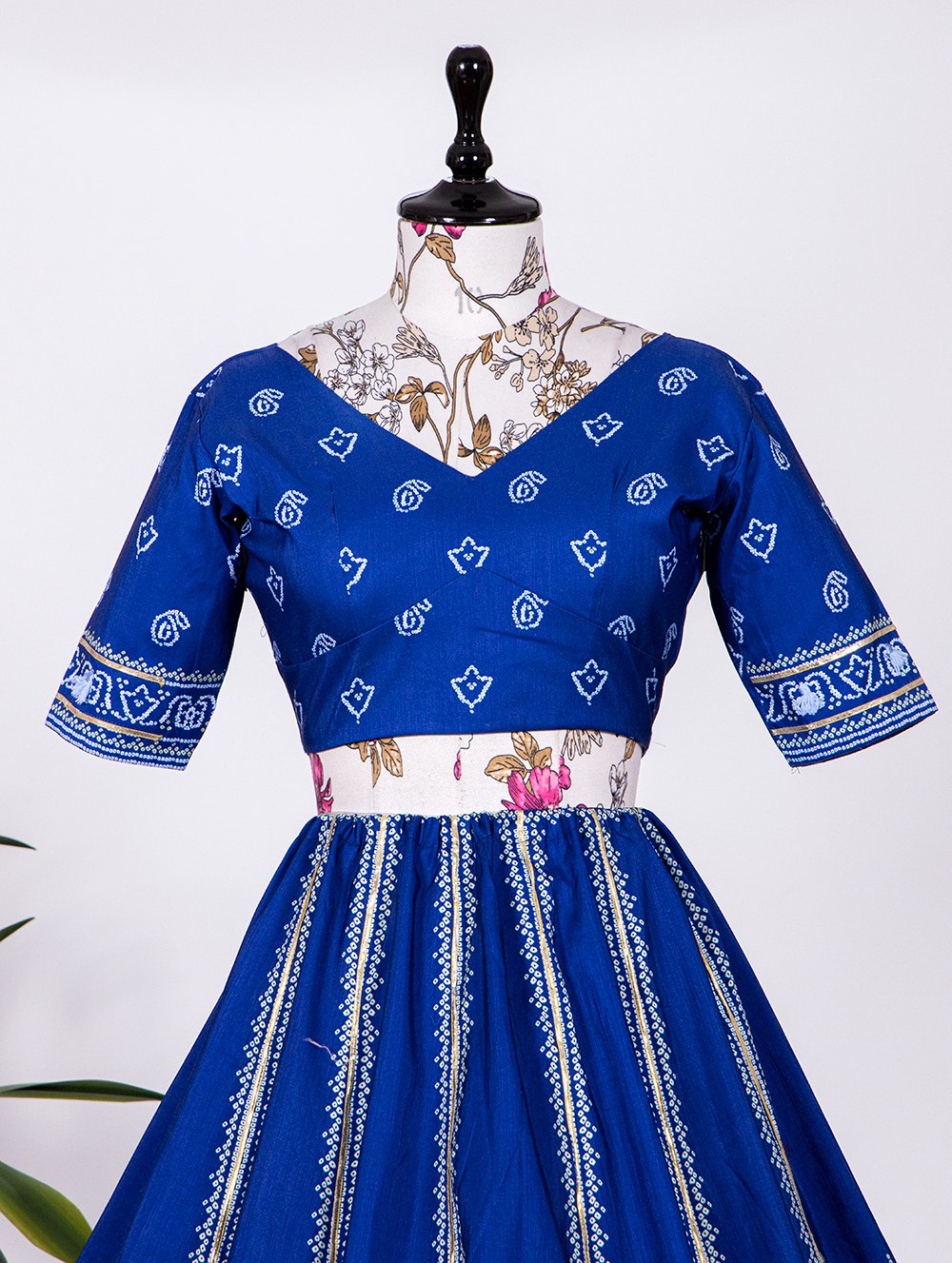 🌟 "Navy Blue Bandhani Silk Lehenga Choli Set with Gota Patti and Tassels" 🌟