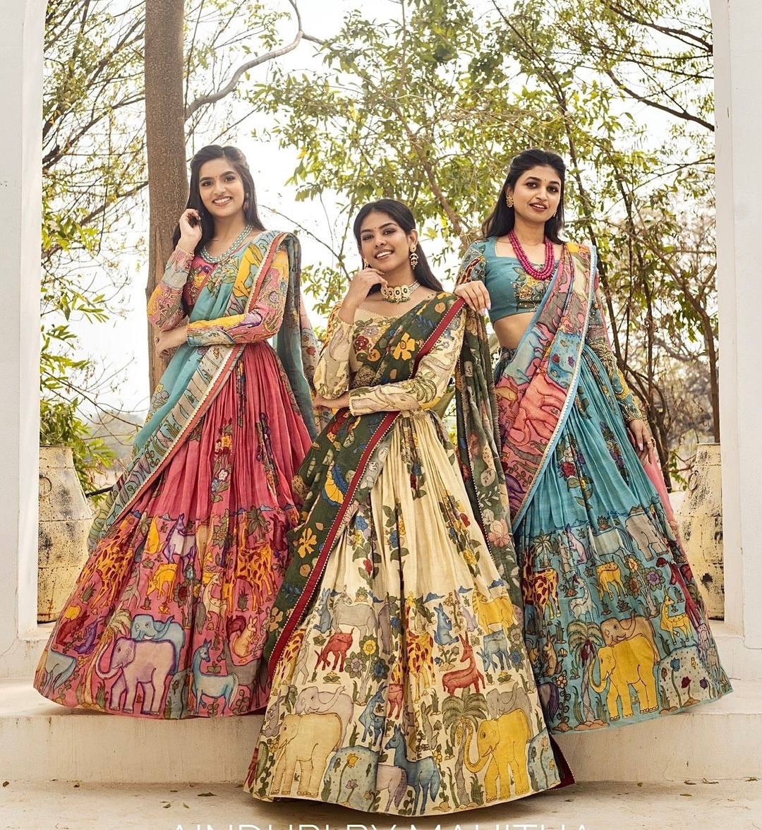 "Printed Giraffe Splendor: Free Size Lehenga Set with Rich Digital Print & Embroidered Blouse"