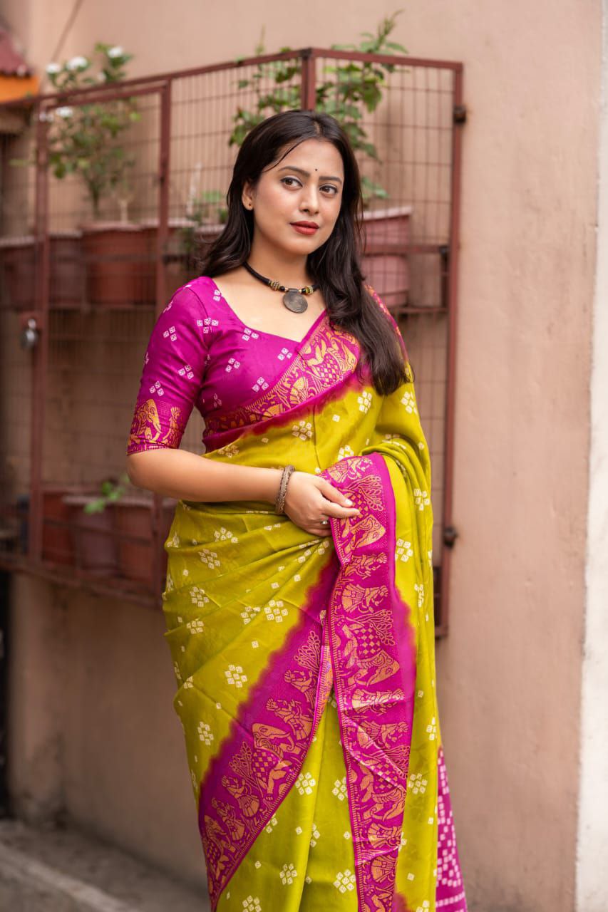 Elegant Self-Woven Border Soft Crepe Bandhani Saree With Blouse