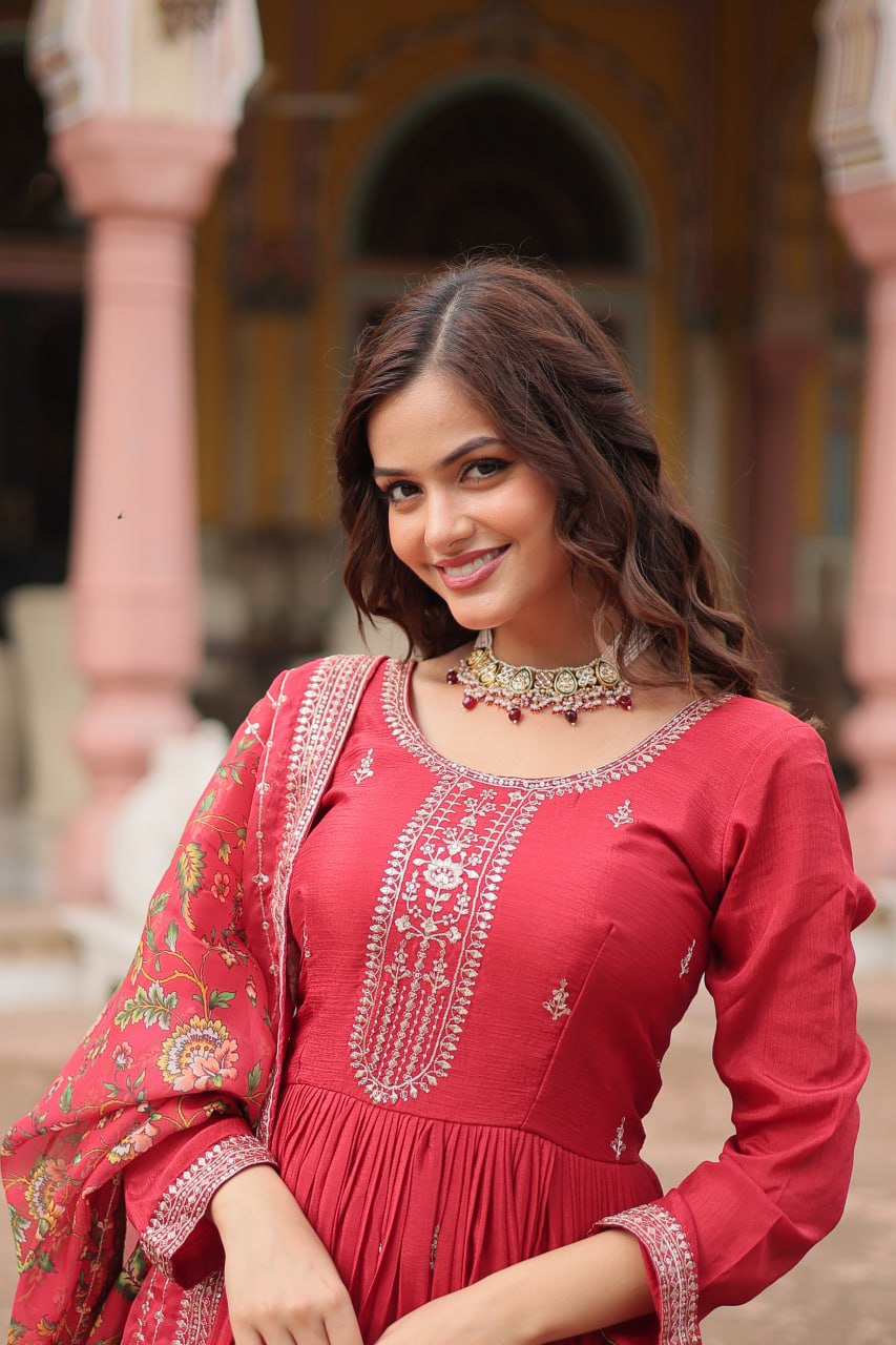 Stunning Chinon Gown with Kalamkari Tebby Silk Dupatta