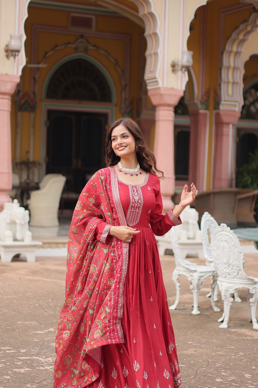 Stunning Chinon Gown with Kalamkari Tebby Silk Dupatta