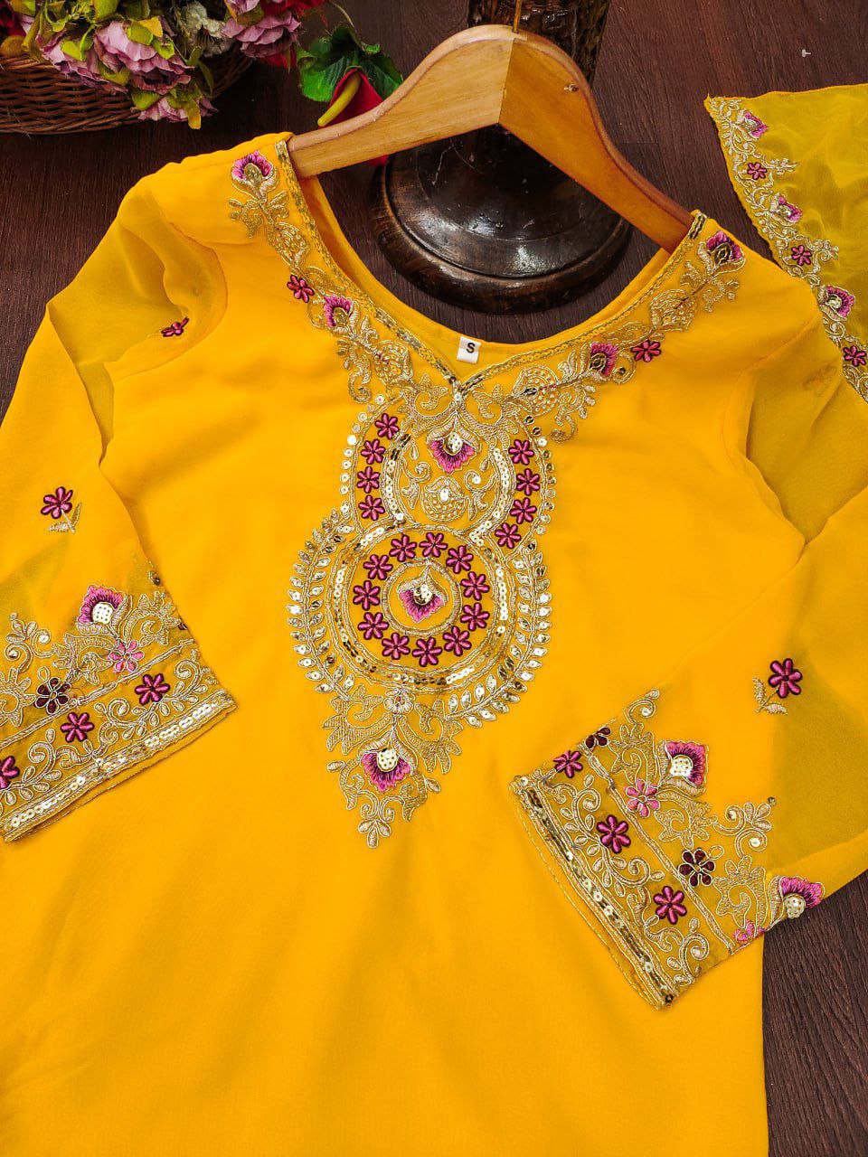 Elegant Fox Georgette Kurta Set with Dupatta