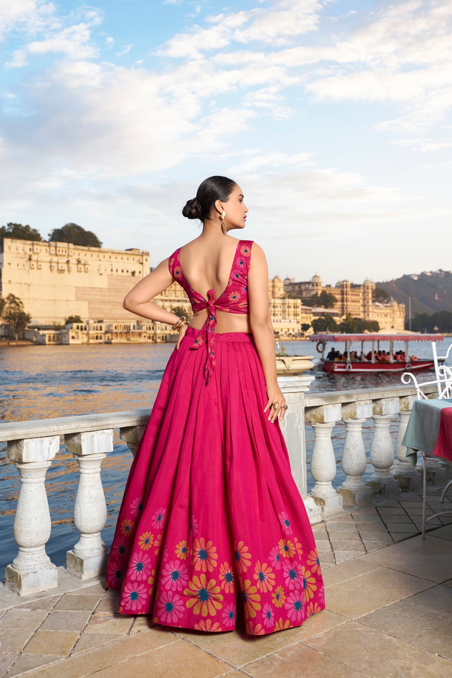 🌷Floral Tussar Silk Lehenga Choli Set with Foil Work and Tassel Dupatta 🌸