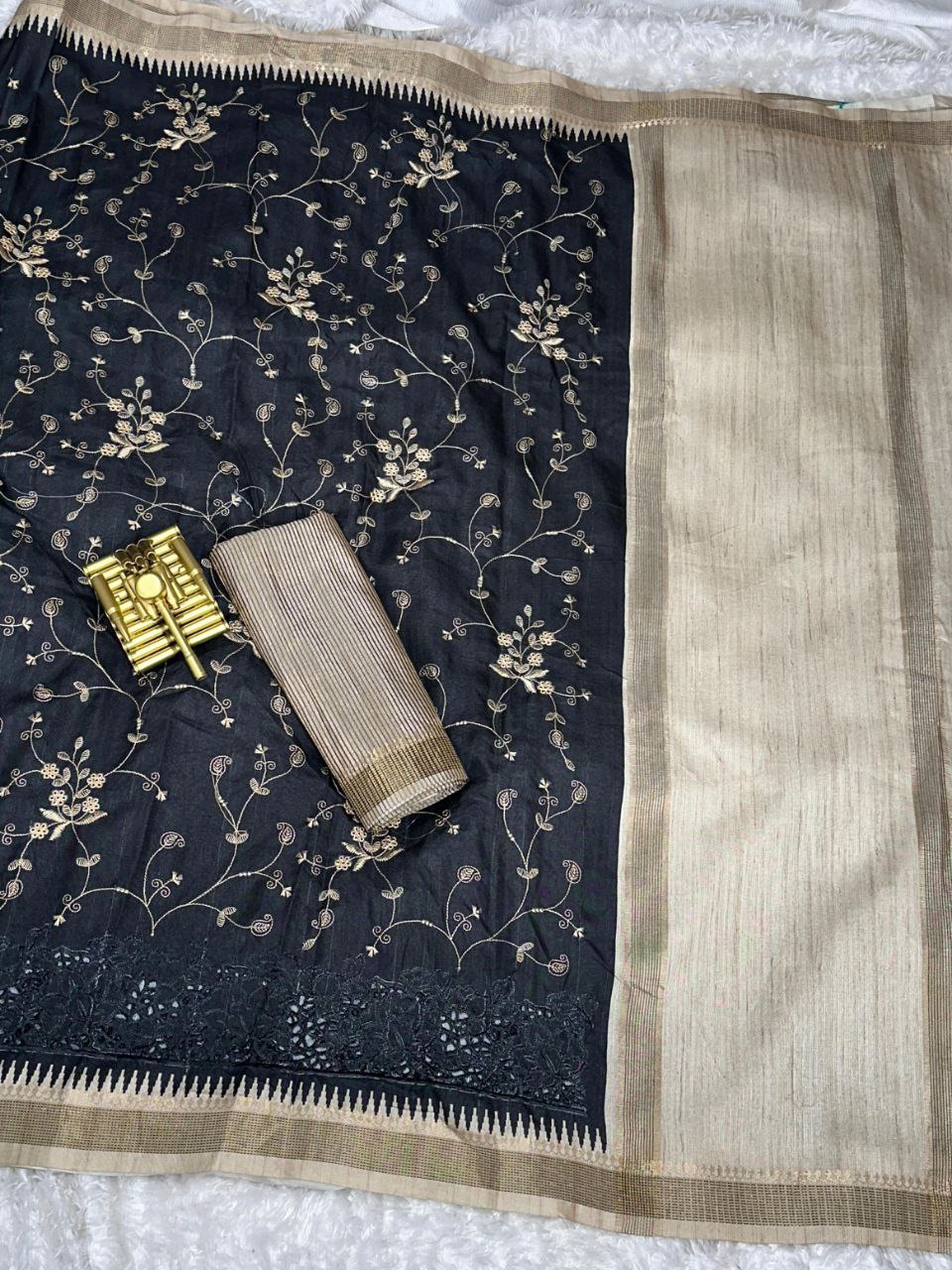 Thread Embroidery Work Zar Weaving Border Digital Printed Tussar Cotton Saree With Blouse