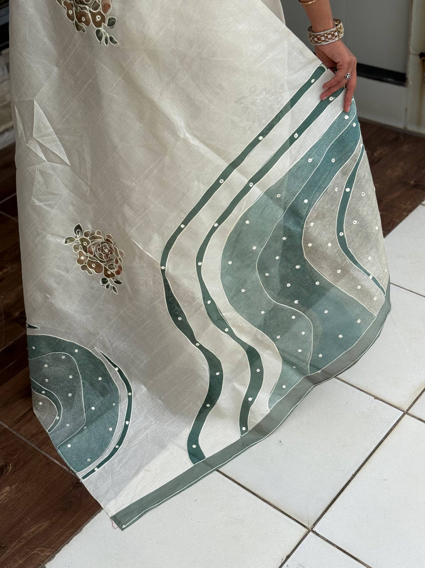 Hand Kantha Work, Mirror & Digital Print Pure Tusser Linen Saree with Blouse