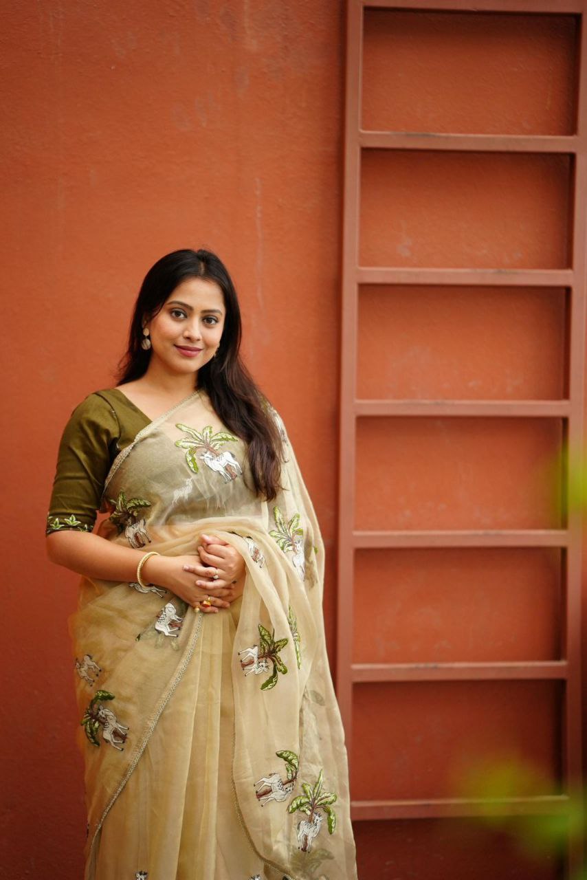 New Beige Gold Heavy Embroidered Organza Saree With Matching Mahendi Silk Blouse