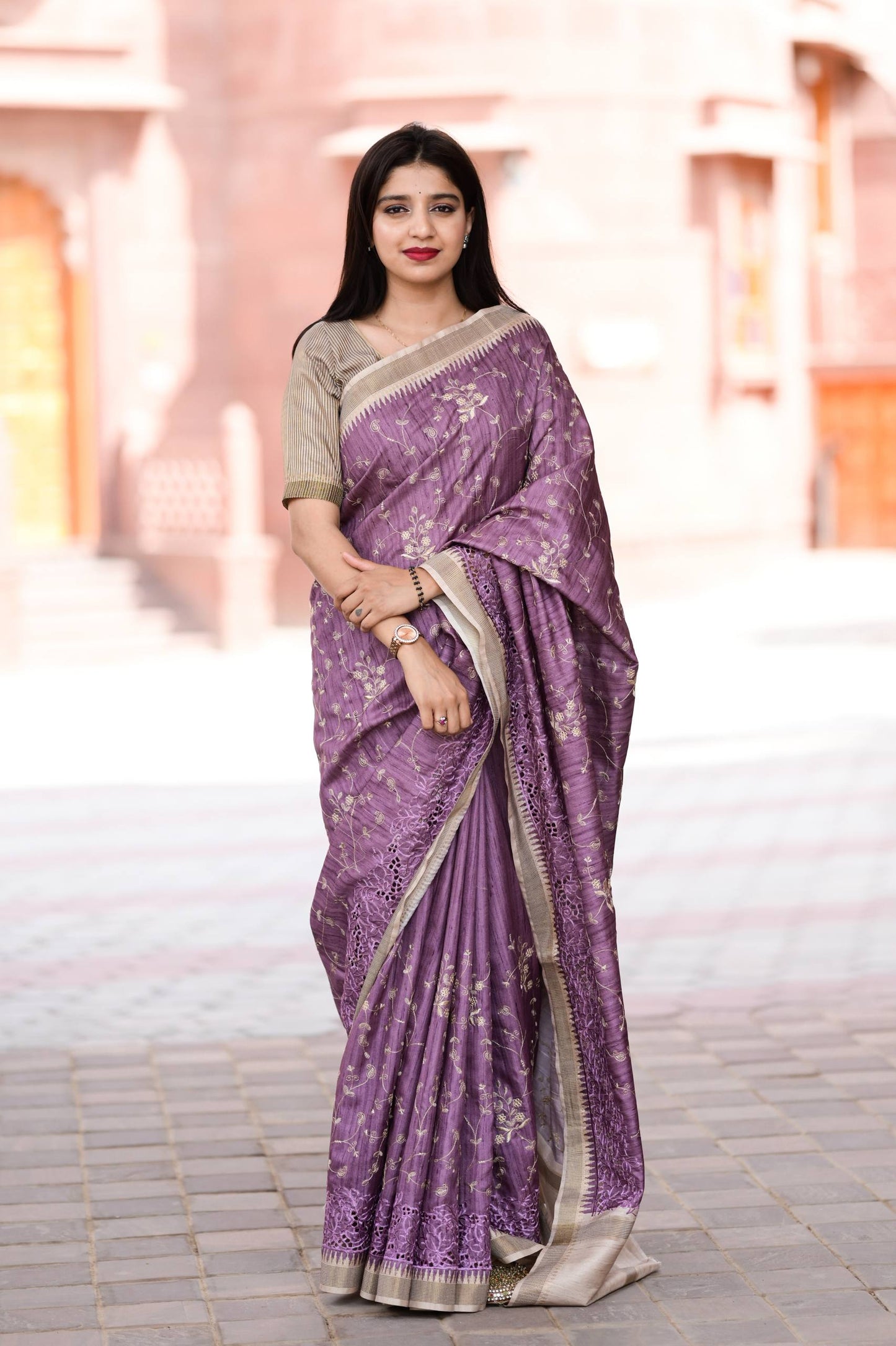 Thread Embroidery Work Zar Weaving Border Digital Printed Tussar Cotton Saree With Blouse