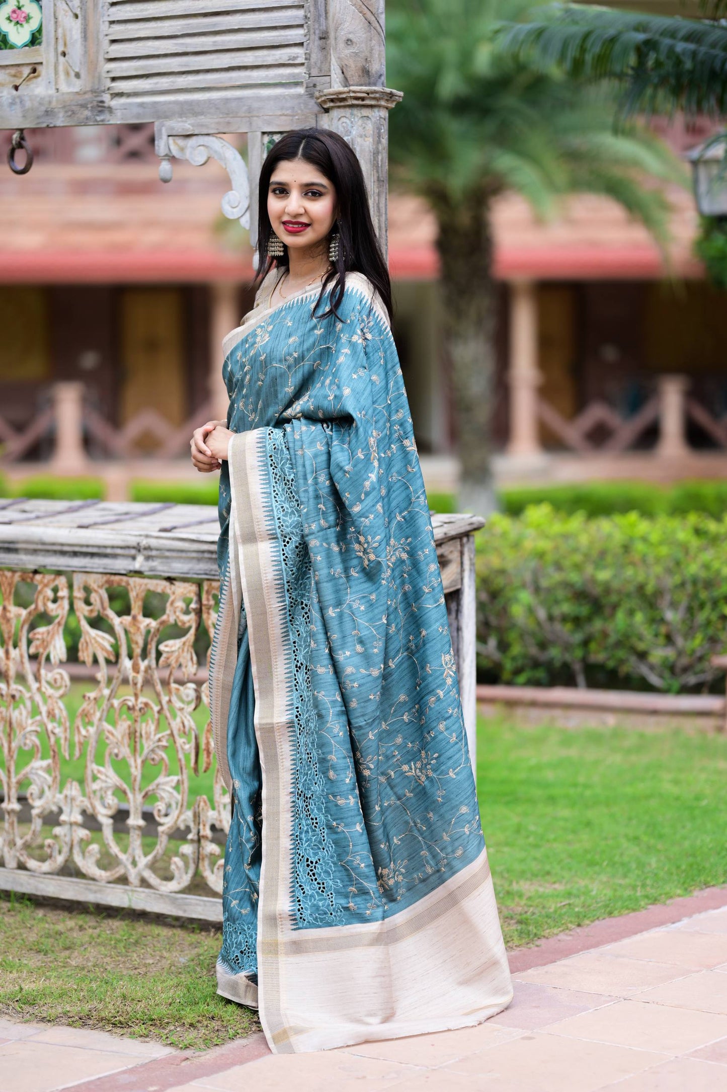 Thread Embroidery Work Zar Weaving Border Digital Printed Tussar Cotton Saree With Blouse