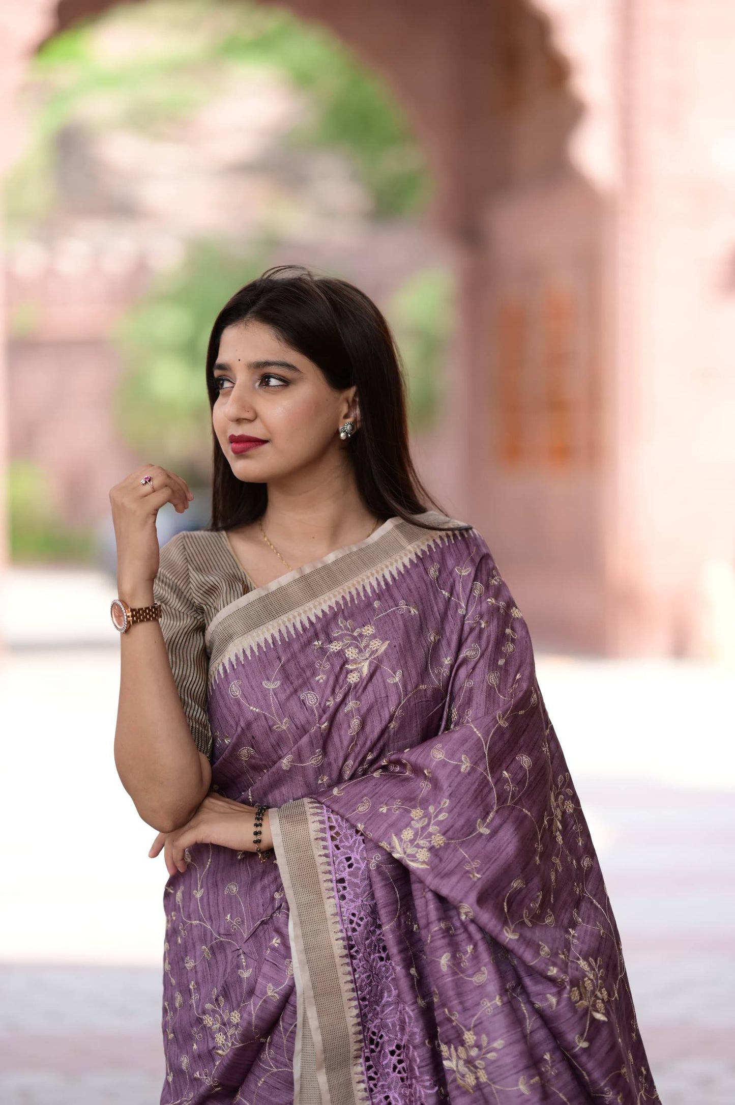 Thread Embroidery Work Zar Weaving Border Digital Printed Tussar Cotton Saree With Blouse