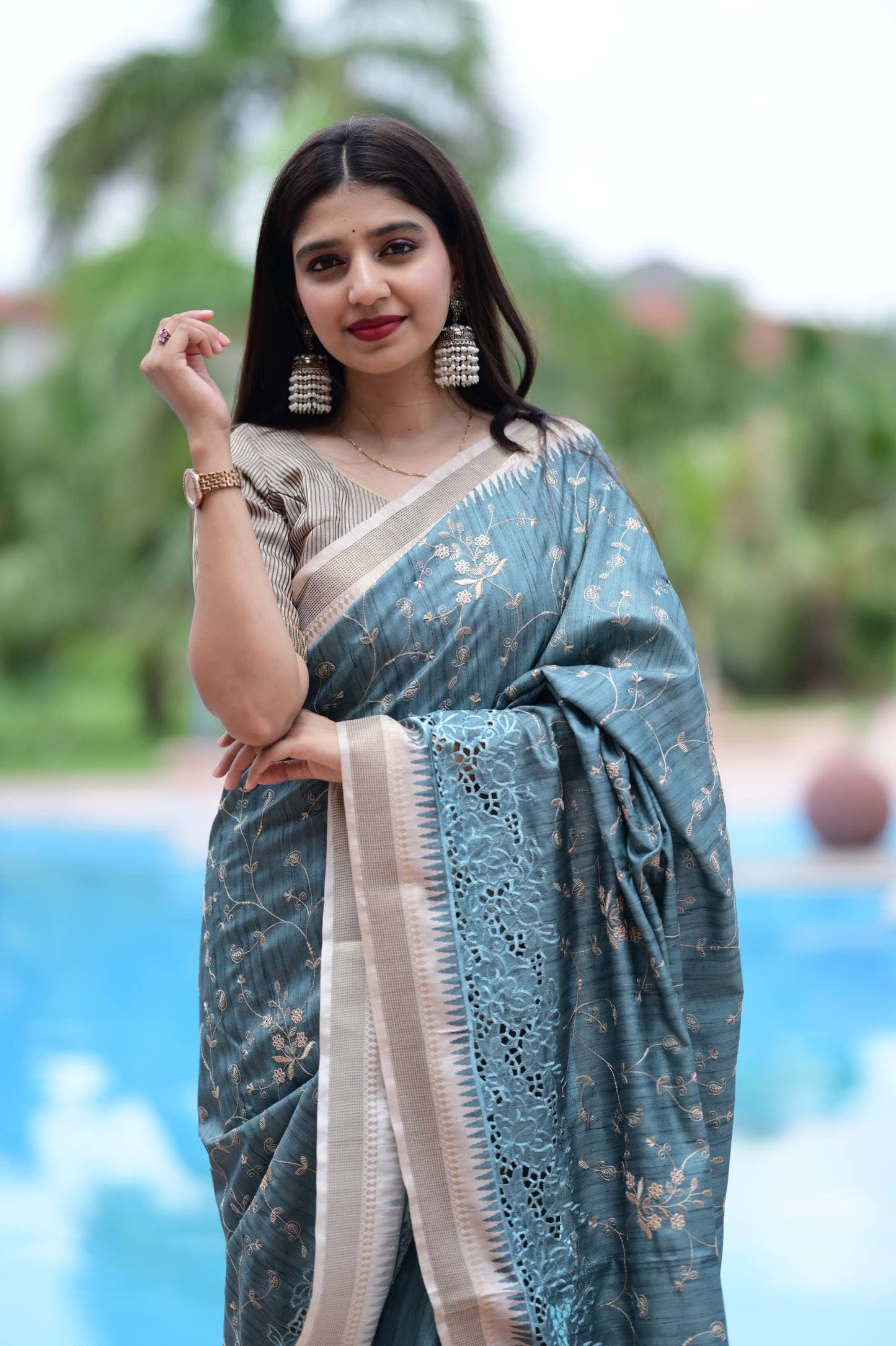 Thread Embroidery Work Zar Weaving Border Digital Printed Tussar Cotton Saree With Blouse
