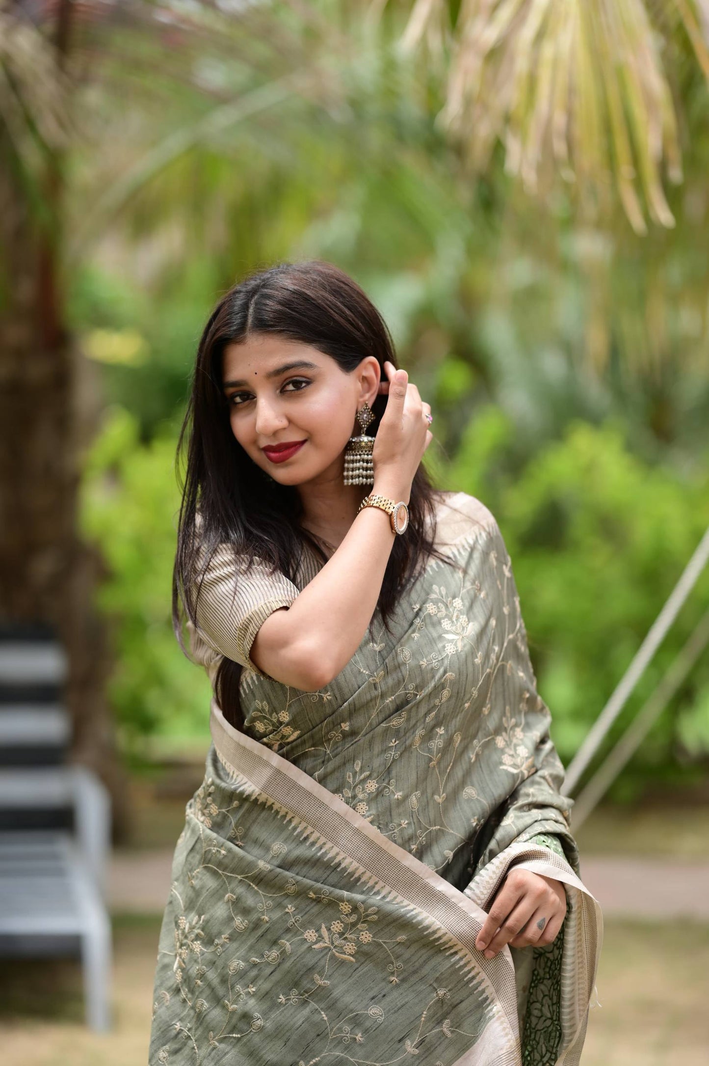 Thread Embroidery Work Zar Weaving Border Digital Printed Tussar Cotton Saree With Blouse