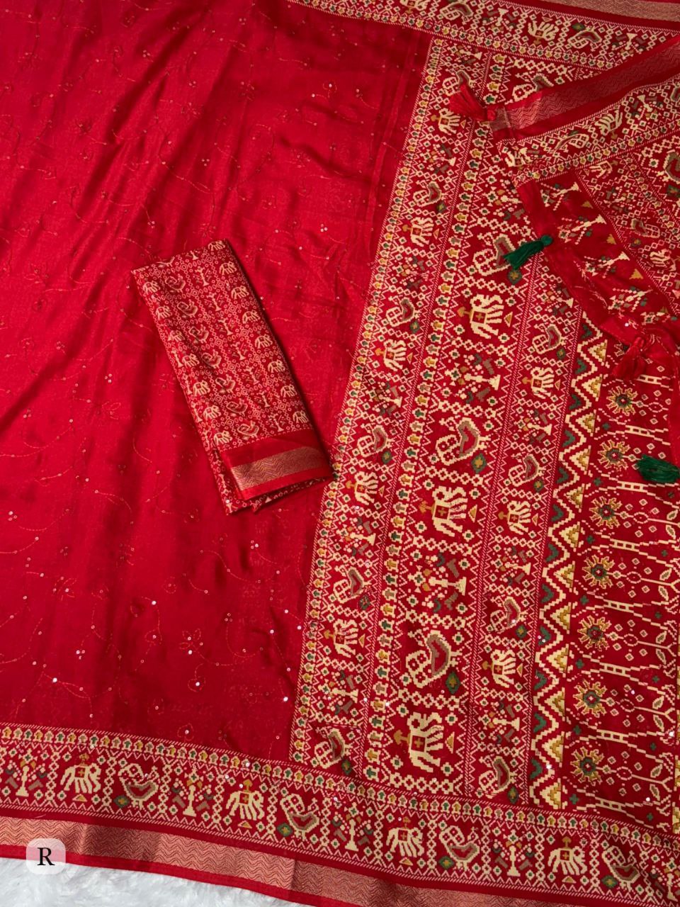 Sequins Jaal & Zari Border Mul Mul Cotton Ajrakh Printed Saree with Running Blouse