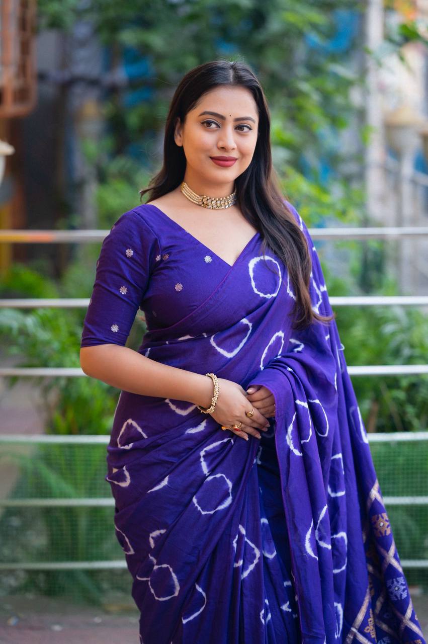 Women's Pure Viscose Cotton Crape Zari Woven Traditional Bandhani Gharchola Saree WIth Blouse