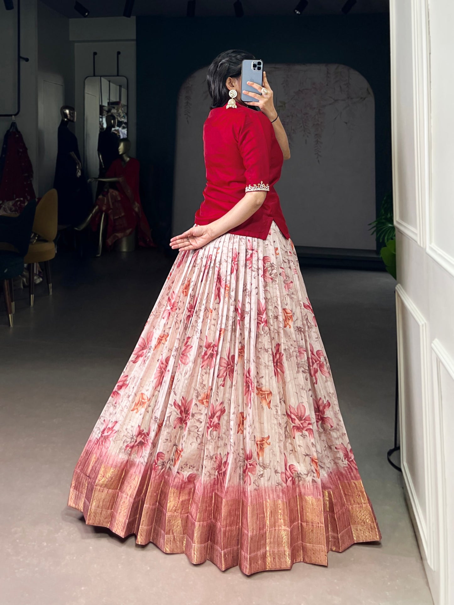 🌷Elegant Floral Dola Chex Zari Weaving Work Co-ord Set Lehenga Choli Set