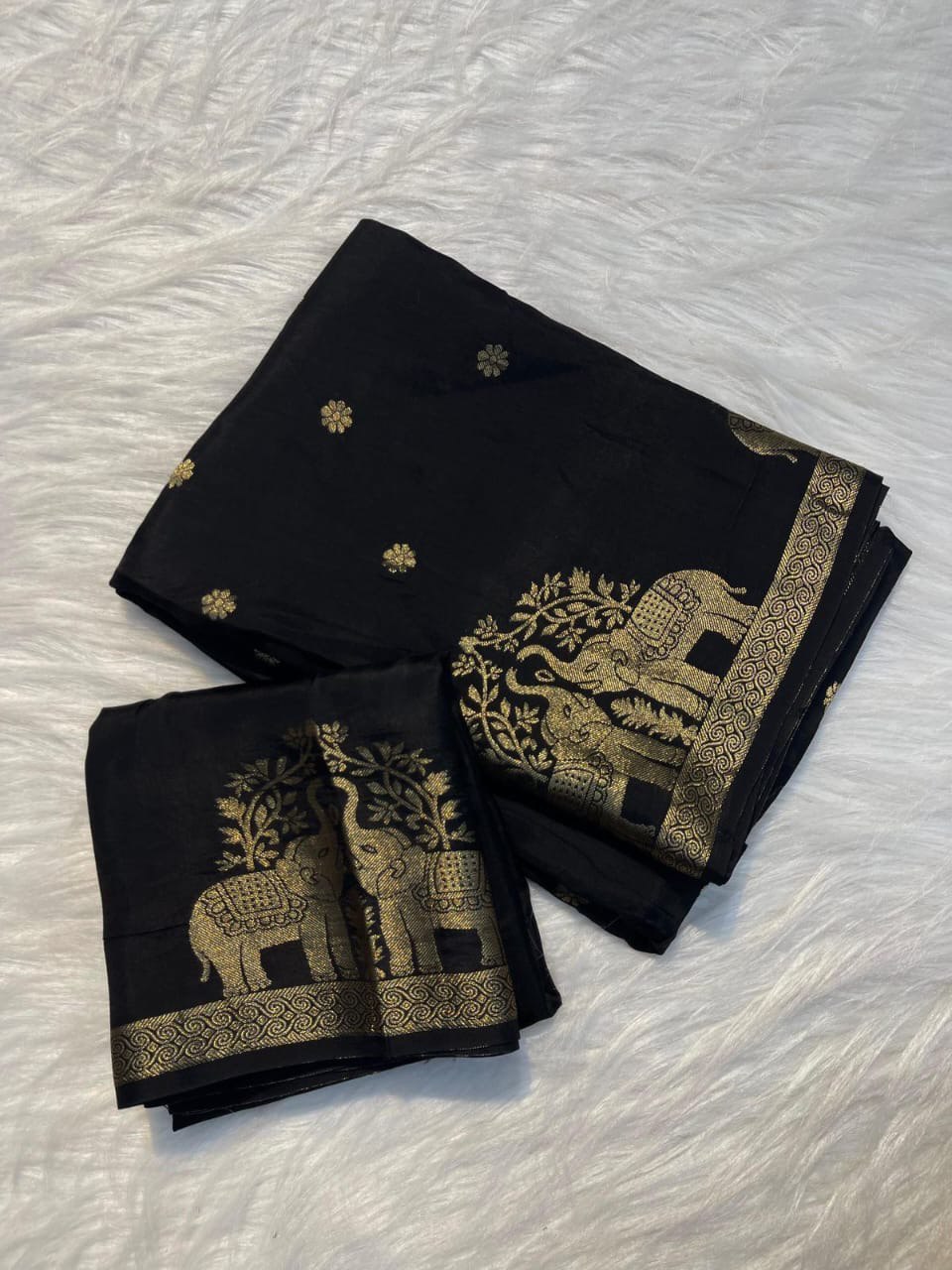 Super Zari Weaving Elephant Border Viscose Russian Silk Saree With Blouse