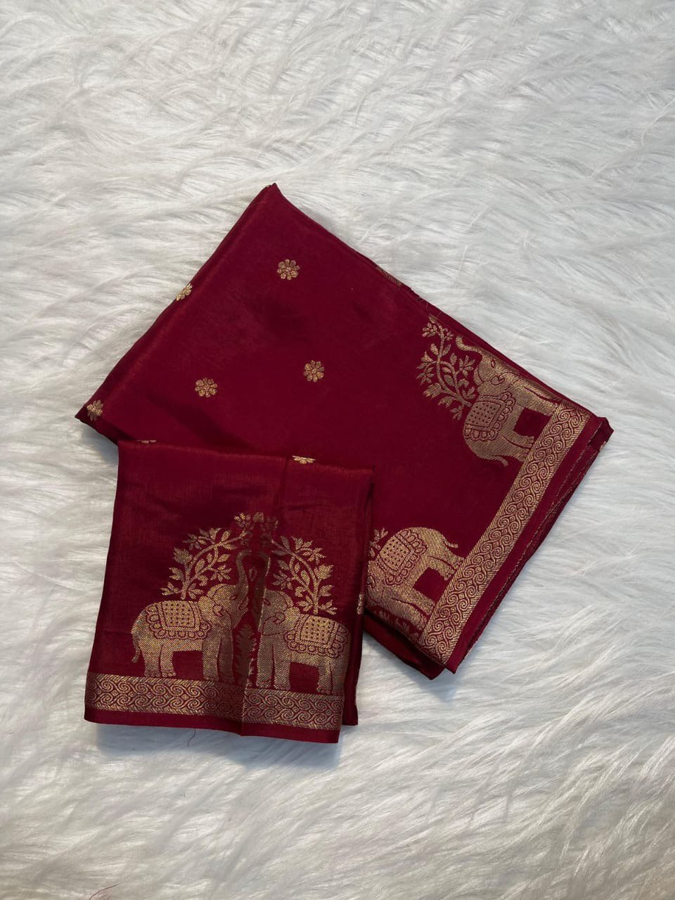 Super Zari Weaving Elephant Border Viscose Russian Silk Saree With Blouse