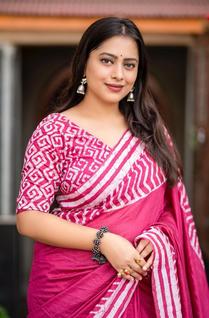 Pure Chanderi Cotton Gala Style Prints Batik Saree with Blouse