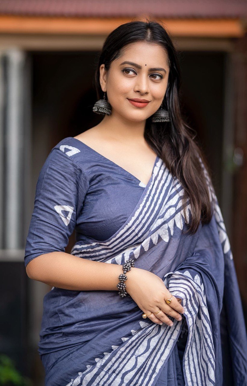 Pure Chanderi Cotton Gala Style Prints Batik Saree with Blouse